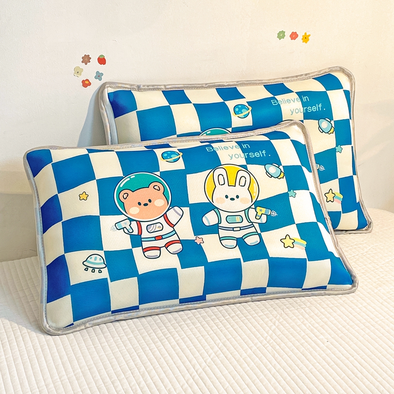 91家纺网 家纺一手货源 找家纺 大黄蜂家居家纺 2025新款冰丝提花三明治夹层透气枕套 宇航员