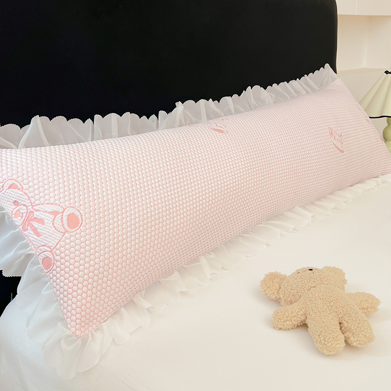 91家纺网 家纺一手货源 找家纺 梦舒羽 2025春夏新款冰豆豆花边双人单枕套枕套单件 冰豆豆-小熊粉