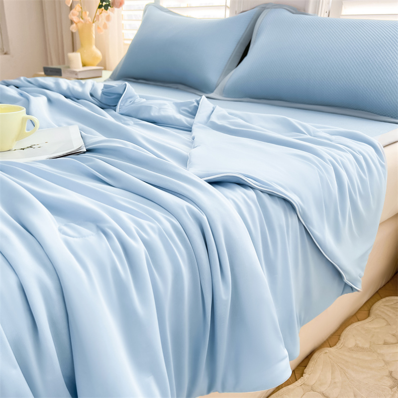 91家纺网 家纺一手货源 找家纺 雯豆家纺 2025夏季新款凉感丝夏被空调被冰丝凉感被芯纯色跑量款被子 凉感丝夏被-海湾蓝