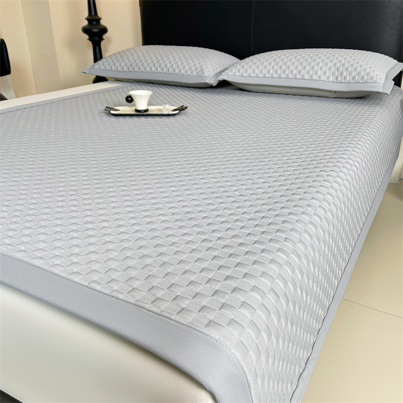 91家纺网 家纺一手货源 找家纺 雯豆家纺 2025夏季新款高端PE凉感中分子凉席三件套纯色绑带款席子套件 方格款-威尼斯灰