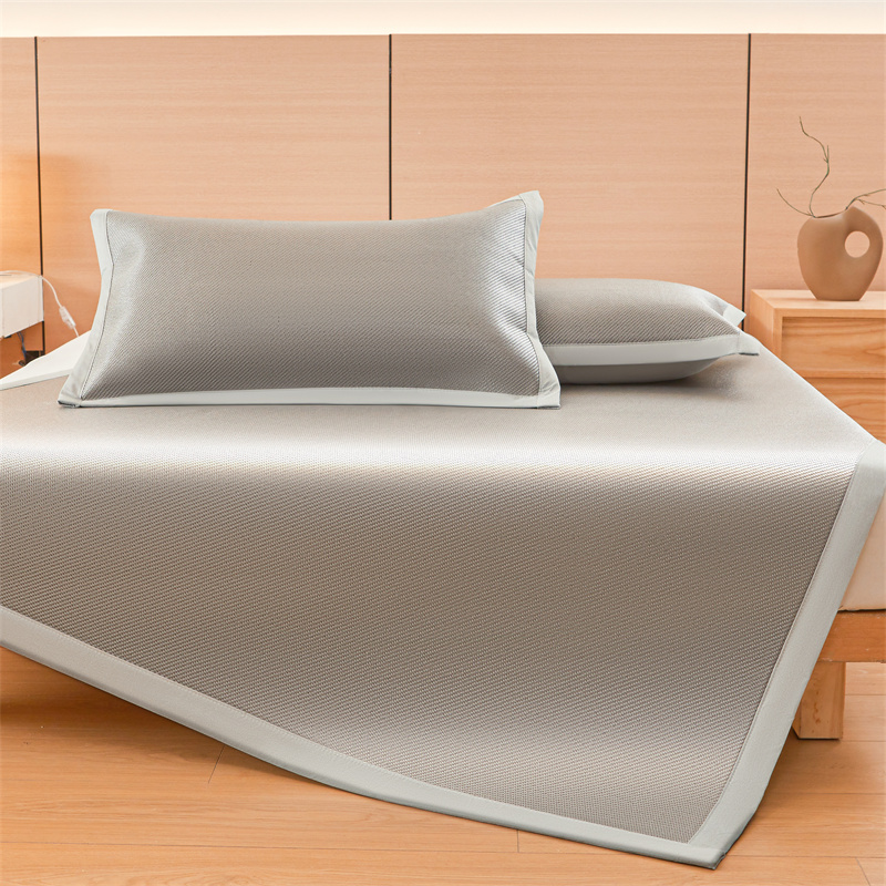 91家纺网 家纺一手货源 找家纺 雯豆家纺 2025夏季新款冰藤凉席三件套纯色绑带款冰丝凉席子素色套件 冰藤席-伯爵灰